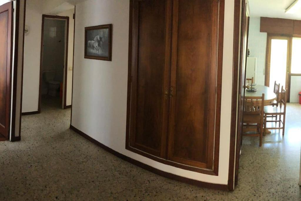 Piso Grande Y Muy Luminoso Apartment Santiago de Compostela Ngoại thất bức ảnh