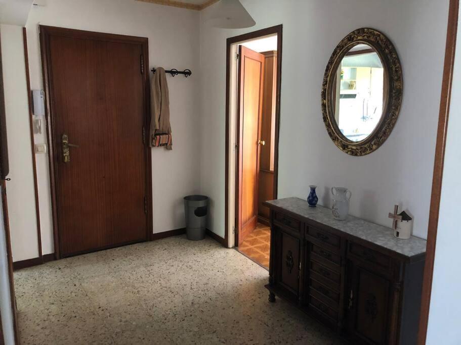Piso Grande Y Muy Luminoso Apartment Santiago de Compostela Ngoại thất bức ảnh