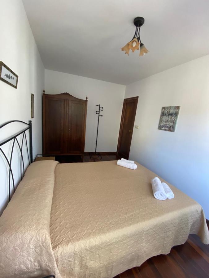 Piso Grande Y Muy Luminoso Apartment Santiago de Compostela Ngoại thất bức ảnh
